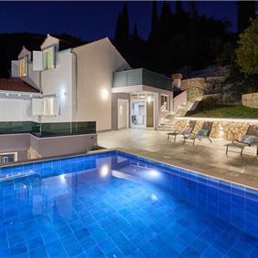 4 Bedroom Villa with pool and terrace near Dubrovnik, Sleeps 8